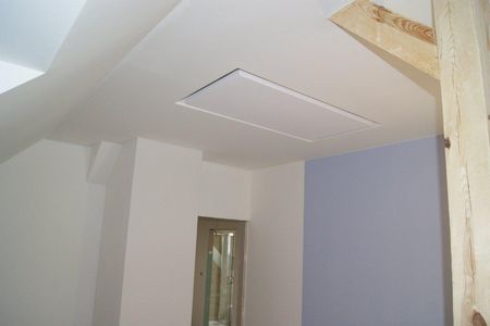 dom Rokietnica panel grzewczy wbudowany w podwieszony sufit